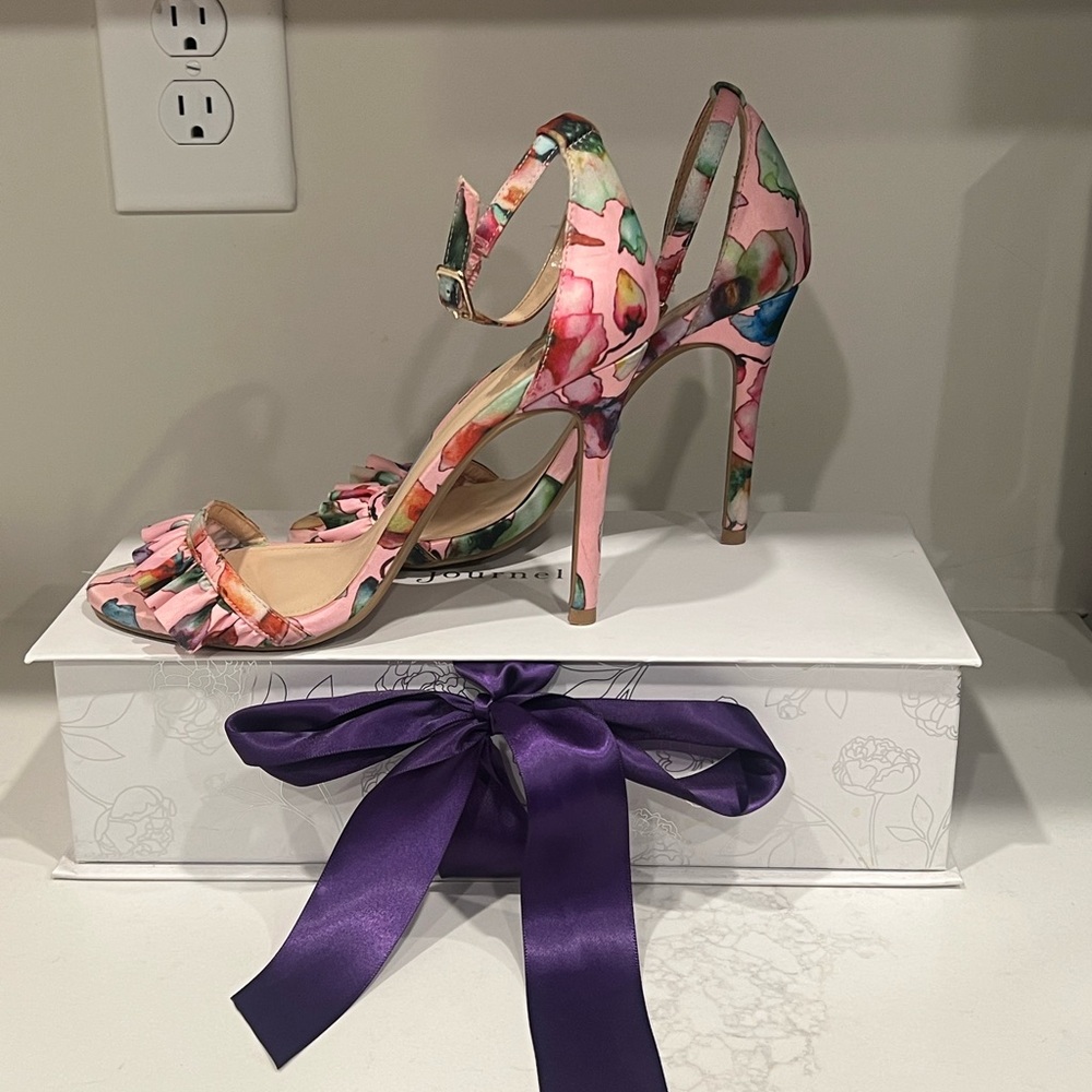 Forever 21 floral heels